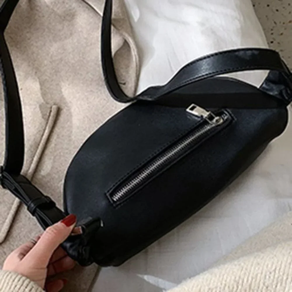Minimalist Fanny Pack Black - Picture 2 of 6